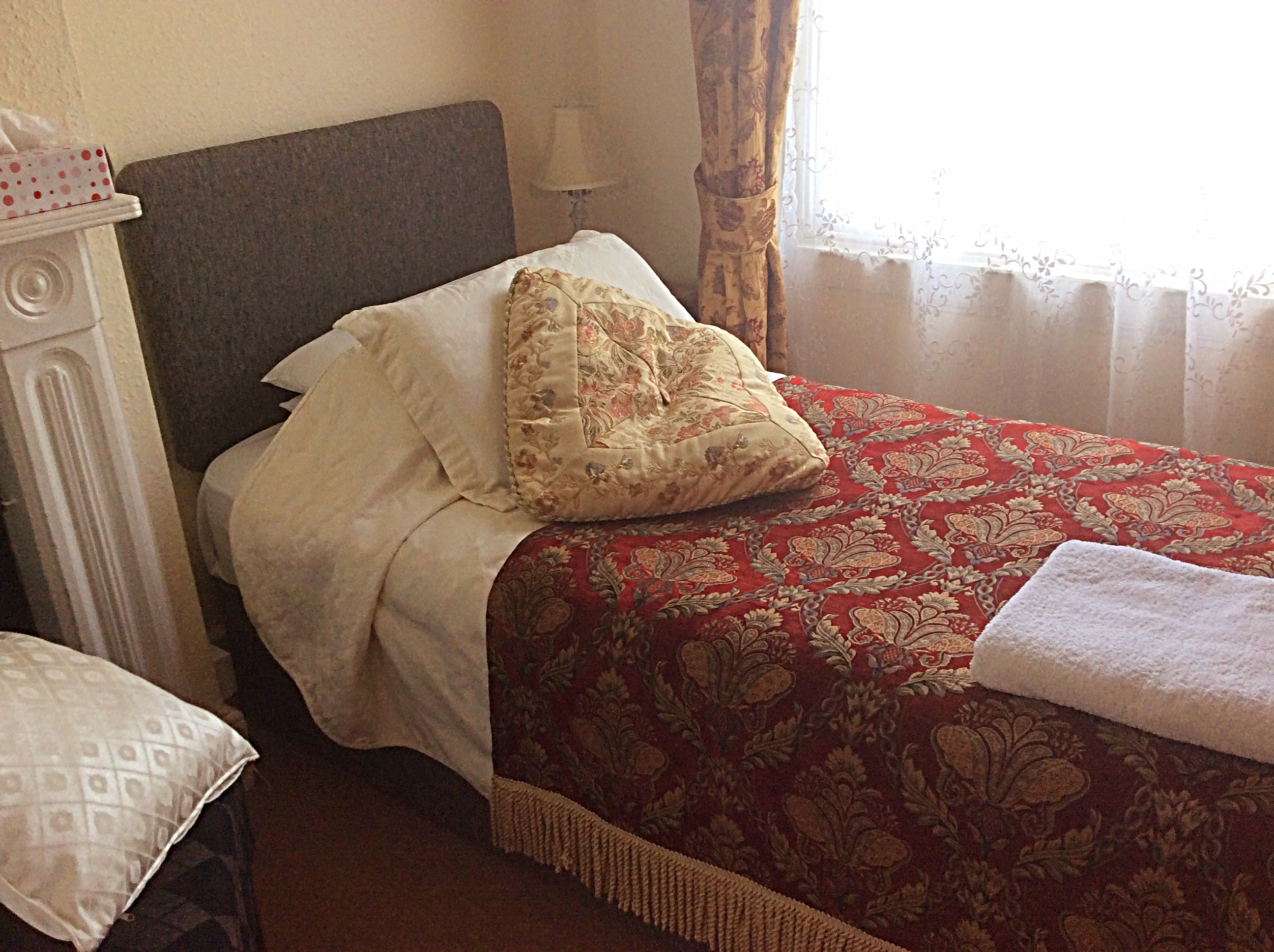 B&B Cheltenham|Cheltenham Lawn B&B